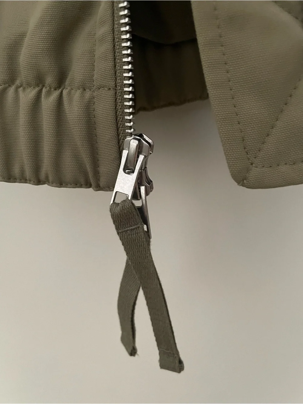Vince Lightweight Bomber Jacket in light army green size xs - Picture 4 of 12